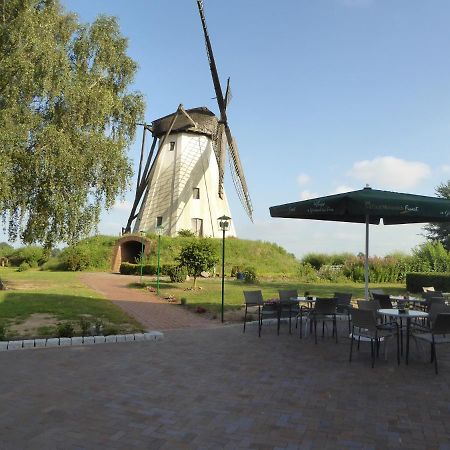 Landgasthaus Zur Muehlenwirtin Петерсгаген Екстер'єр фото